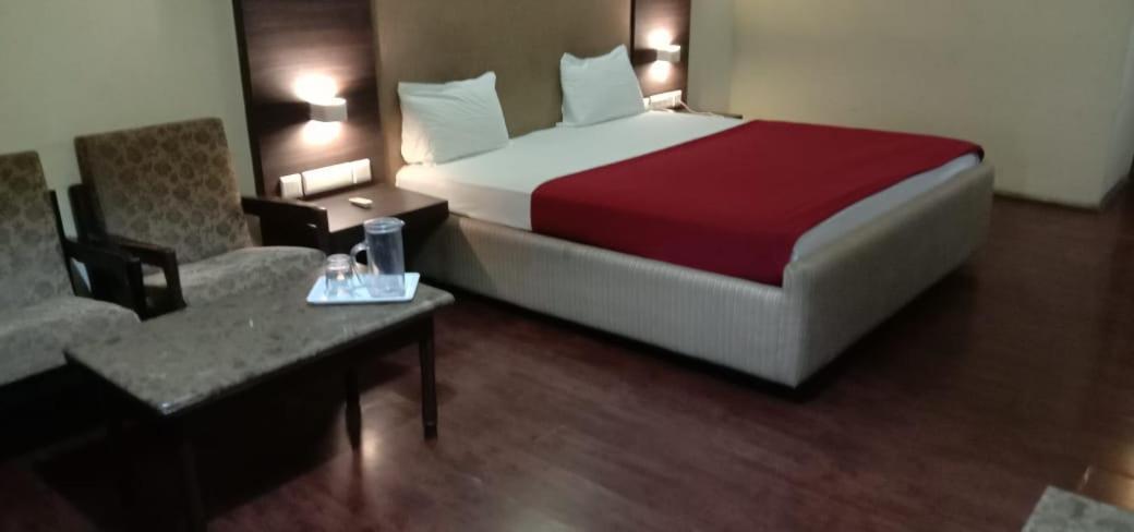 Hotel Jaya International Haïdarabad Extérieur photo
